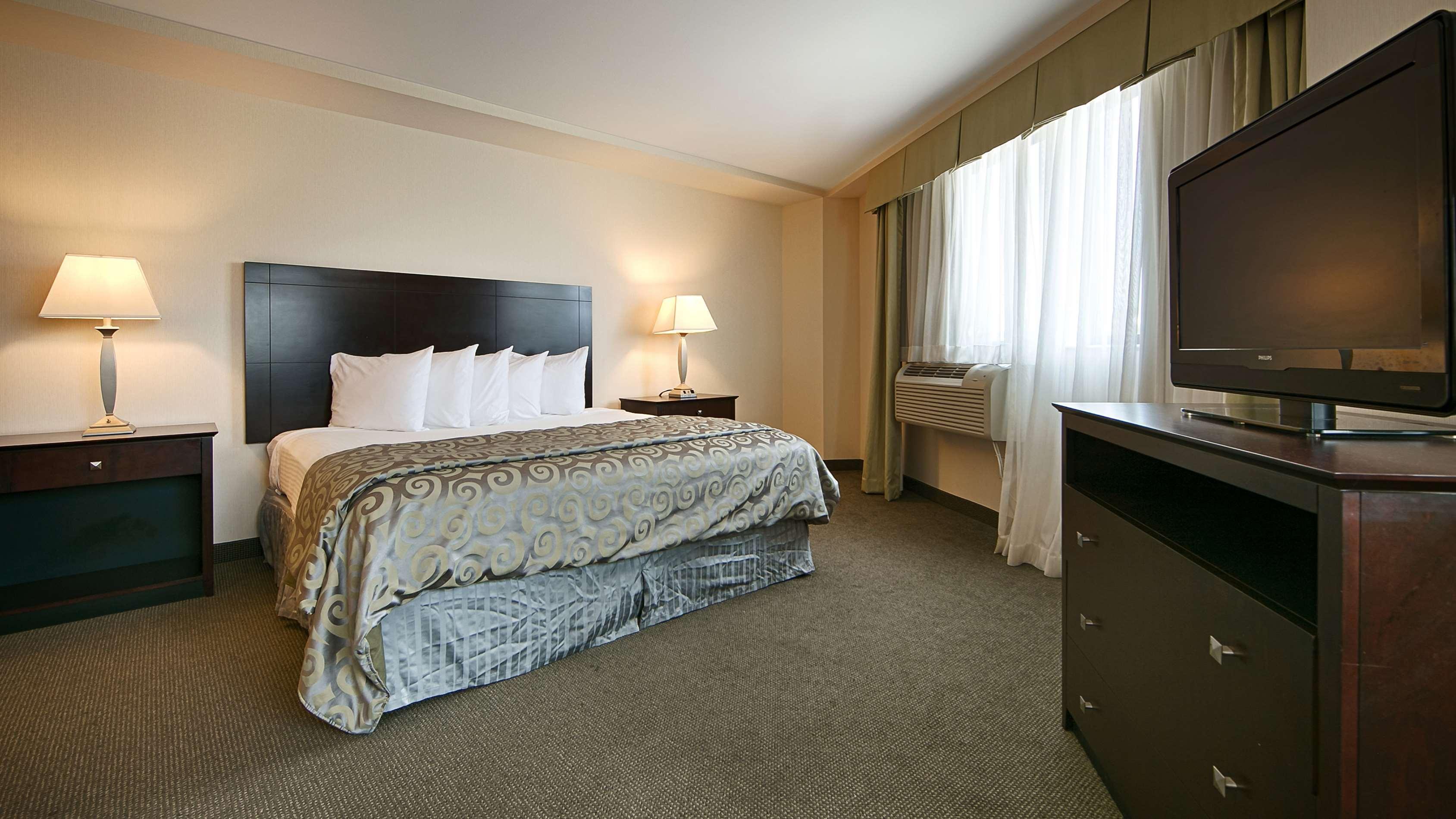 Best Western Plus Philadelphia Airport South - At Widener University Честър Екстериор снимка