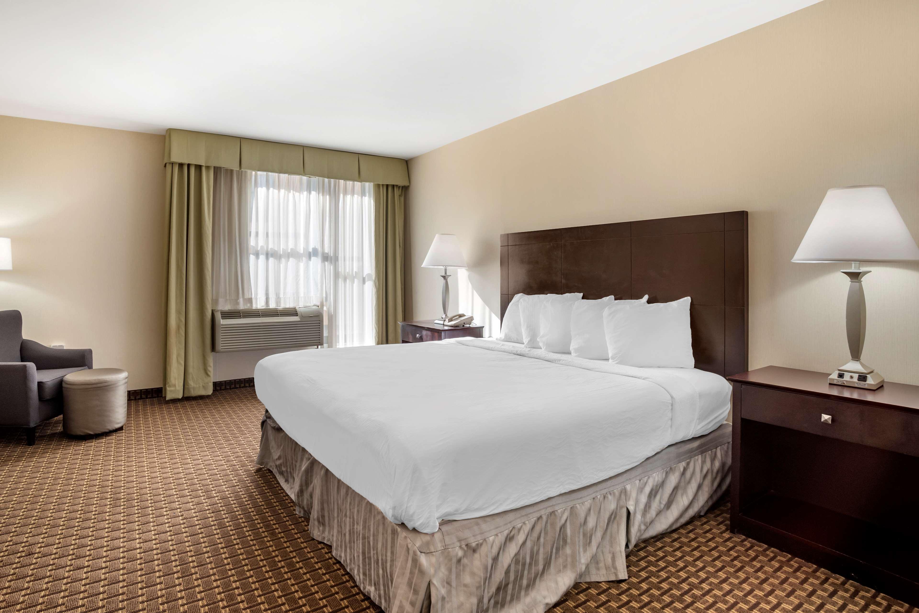 Best Western Plus Philadelphia Airport South - At Widener University Честър Екстериор снимка