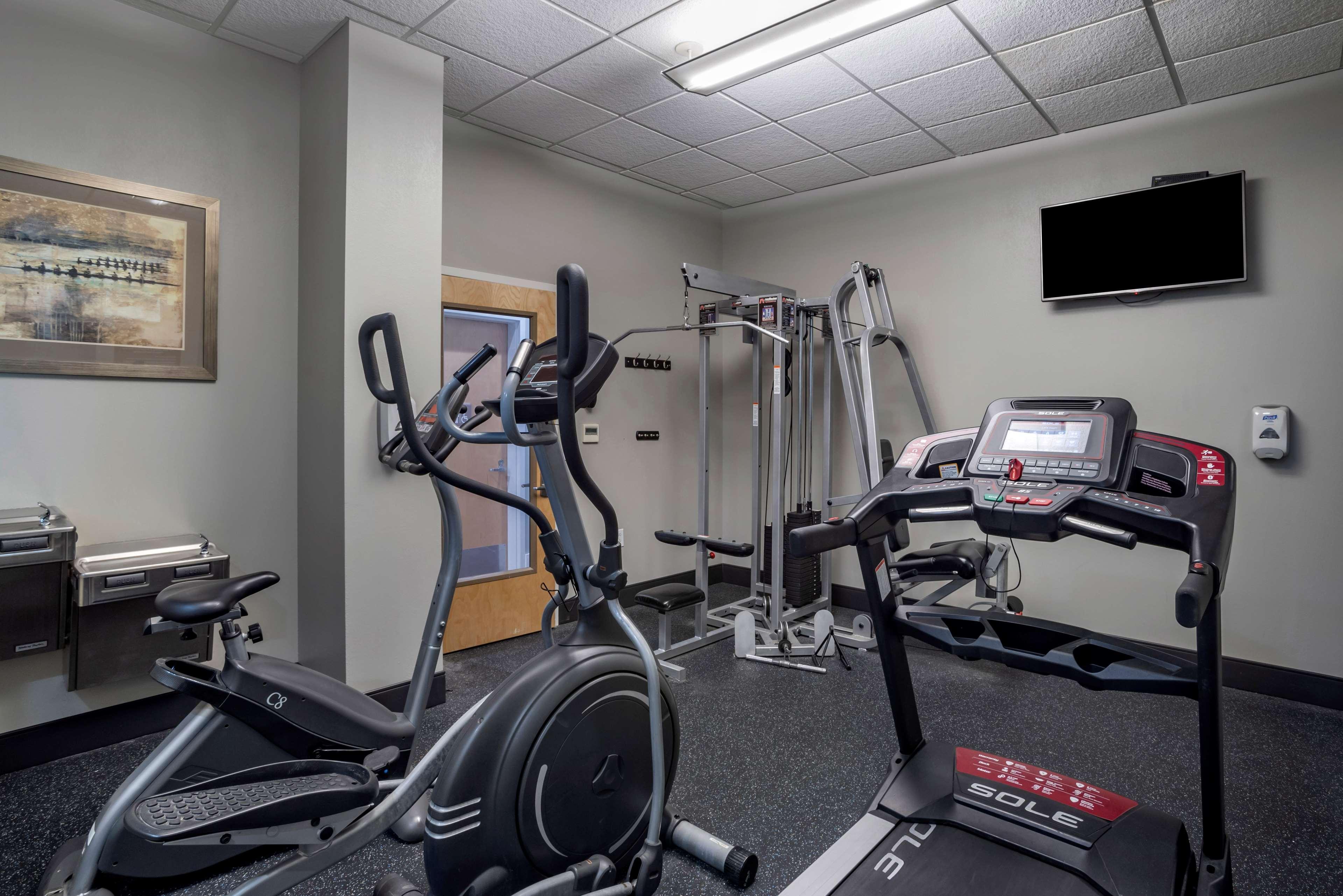 Best Western Plus Philadelphia Airport South - At Widener University Честър Екстериор снимка
