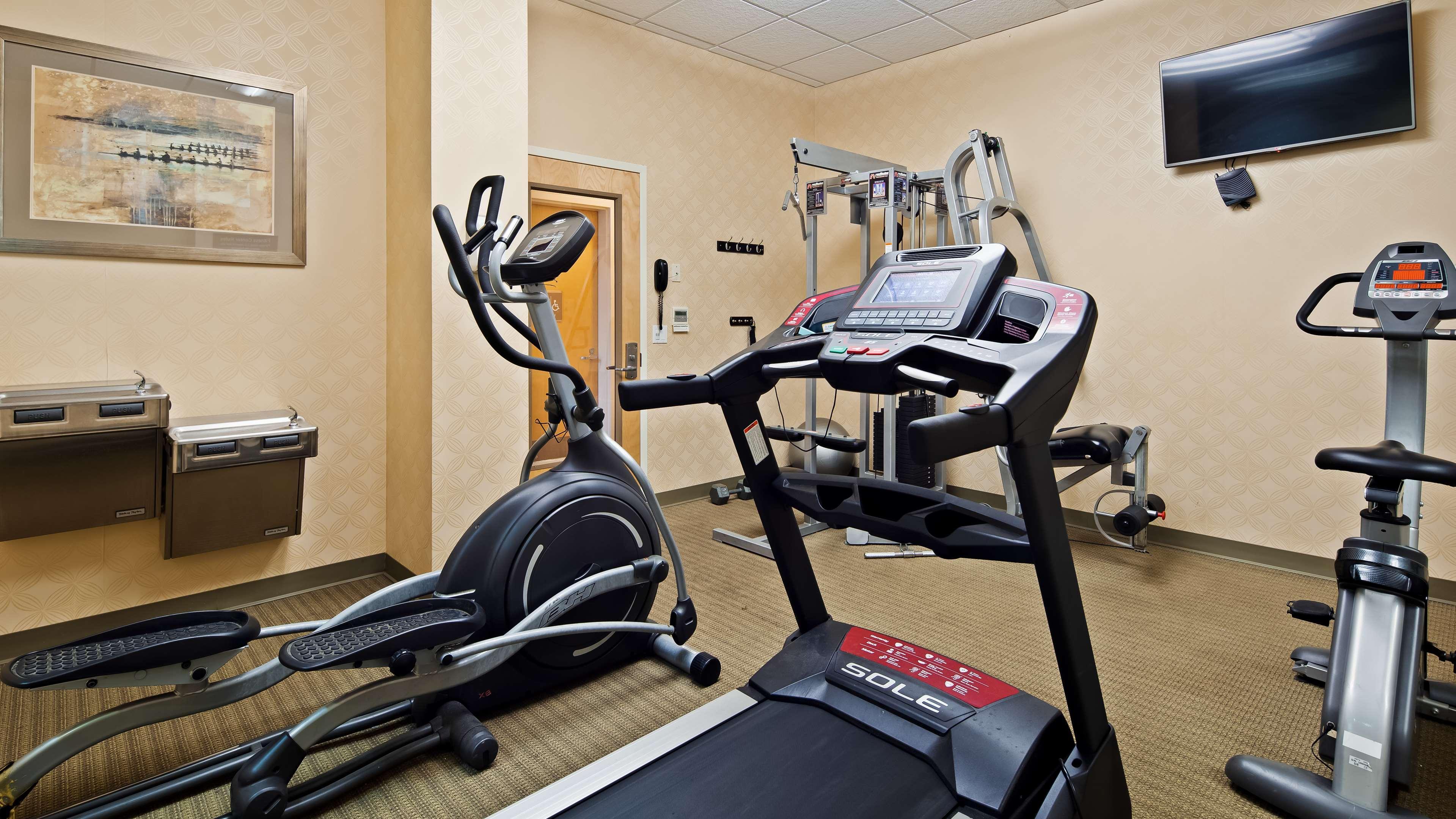 Best Western Plus Philadelphia Airport South - At Widener University Честър Екстериор снимка