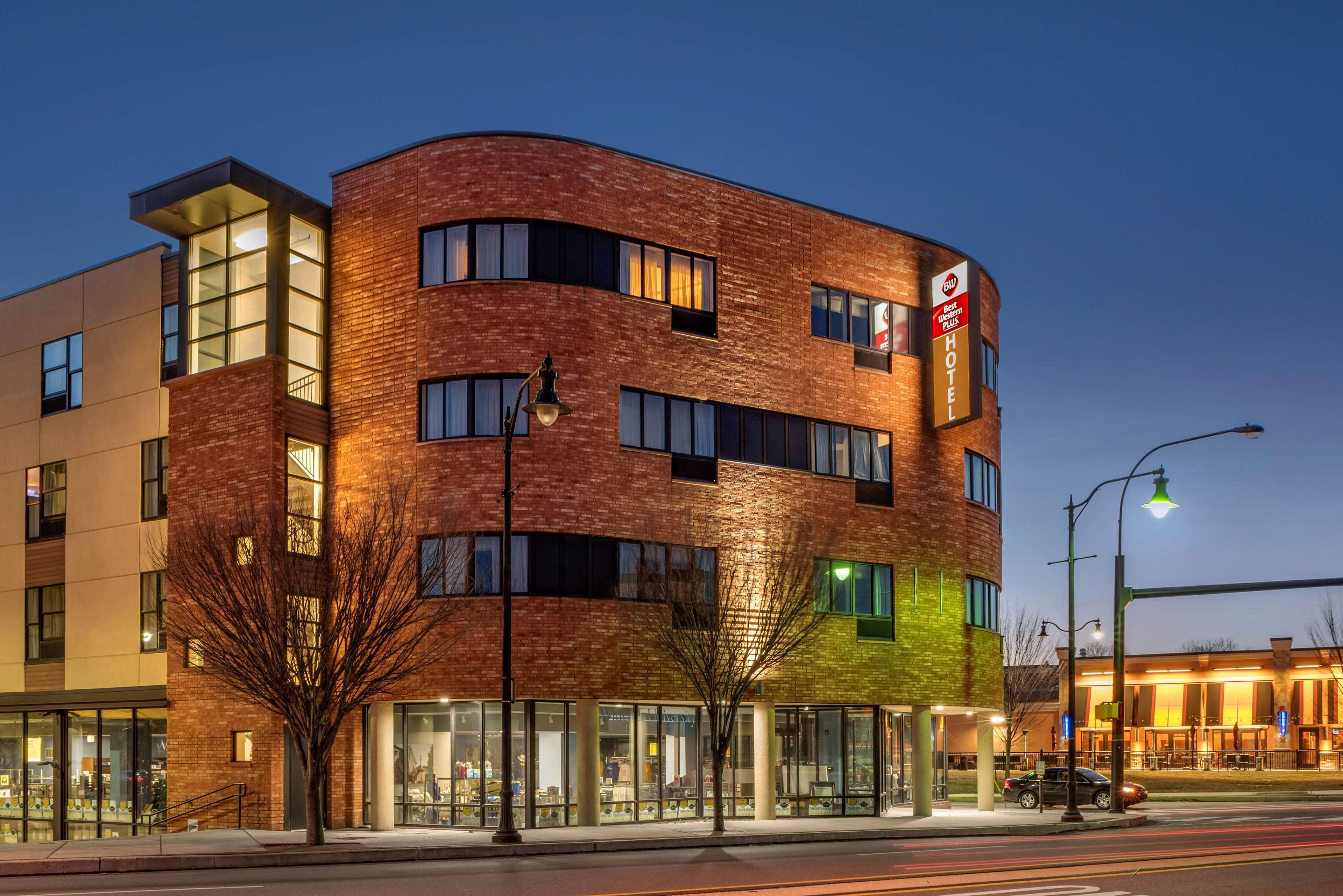 Best Western Plus Philadelphia Airport South - At Widener University Честър Екстериор снимка